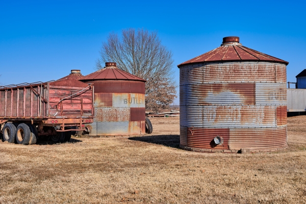 09 Old Farm Scene Equipment 2 - Professional 2020 Stone Bank 2 photography by Paul Caldwell