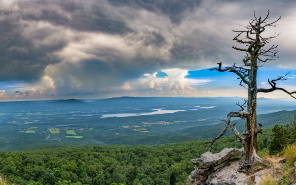 No12 Summer Thunderstorm Approaching Mt Magazine - Professional Ptca 2020 Images photography by Paul Caldwell
