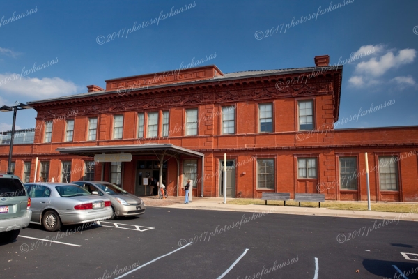 09 Clinton School In Little Rock Front View - Professional Views Of Little Rock photography by Paul Caldwell